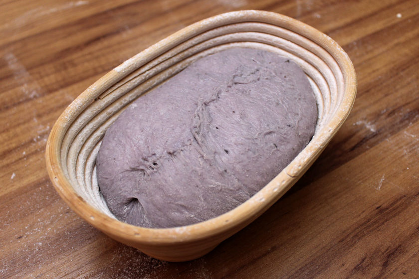 Pão de Batata-Doce Roxa - Fermentando no Banneton