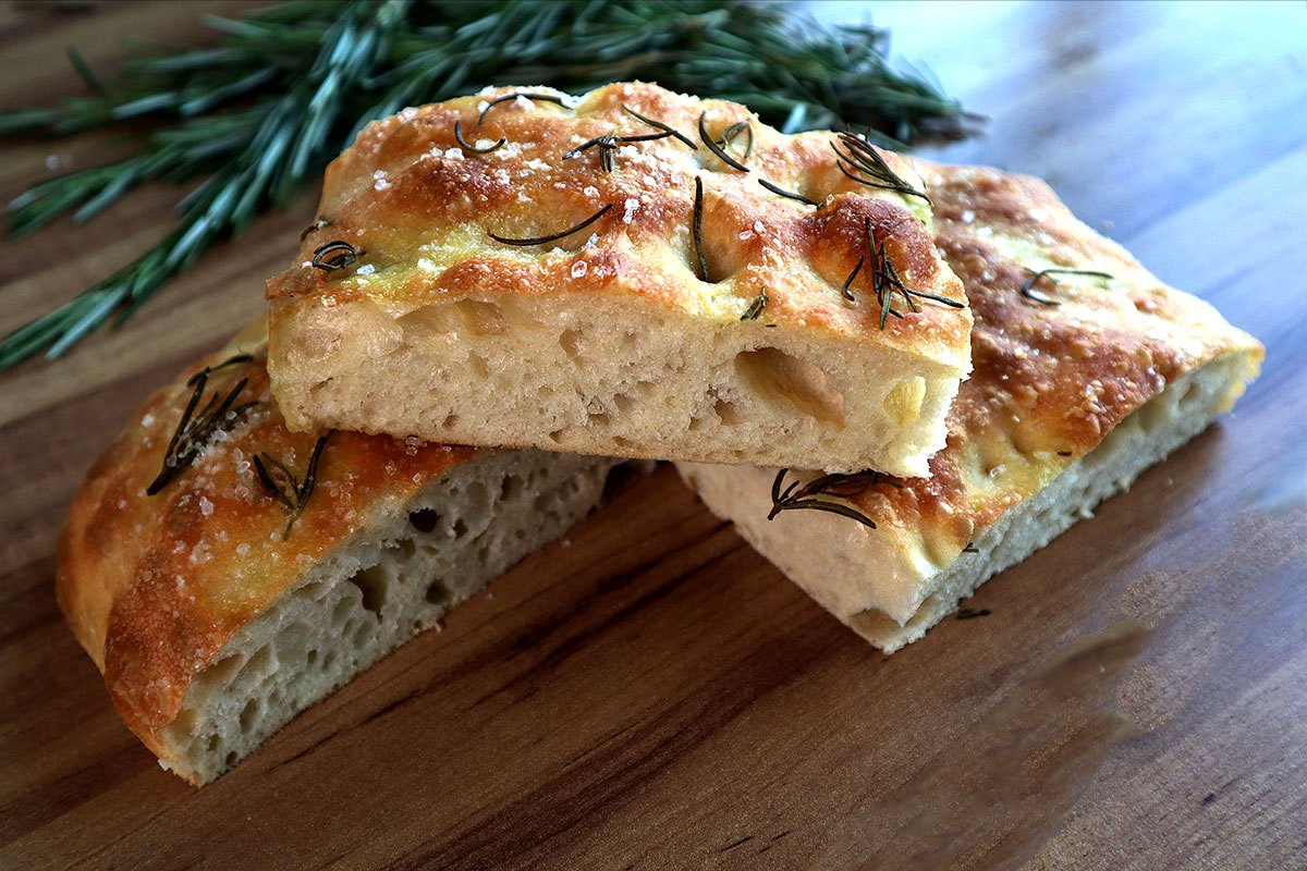 What Is Focaccia Bread : FOCACCIA BREAD WITH GARLIC TOMATO AND HERBS ...